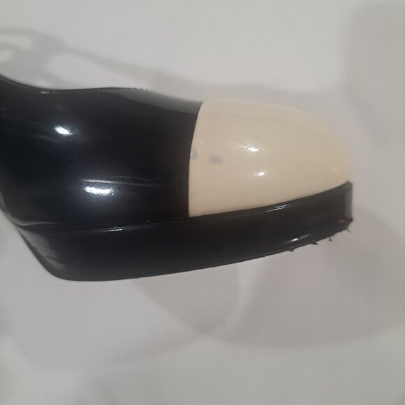 Classic Vintage Chanel Black &  open backed White Heel - Picture 13 of 13